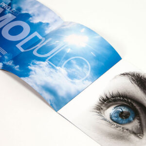 بروشور گلاسه 135 گرم تا شده